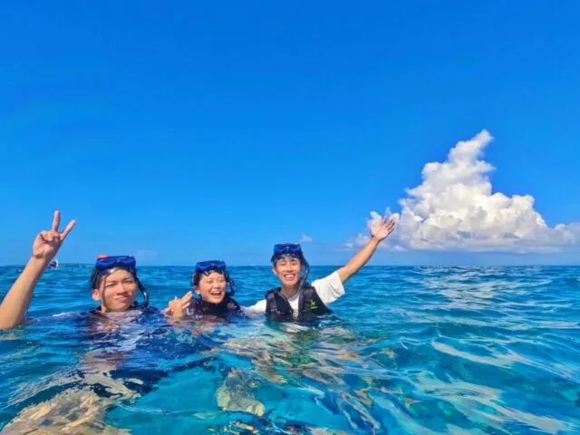 【ツアーズ限定割引】西表島⇆石垣島フェリーチケット付き★一度は訪れたい人気スポット『バラス島』シュノーケリング半日コース★写真無料