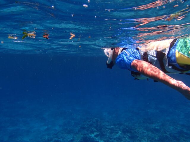 子供、シュノーケル