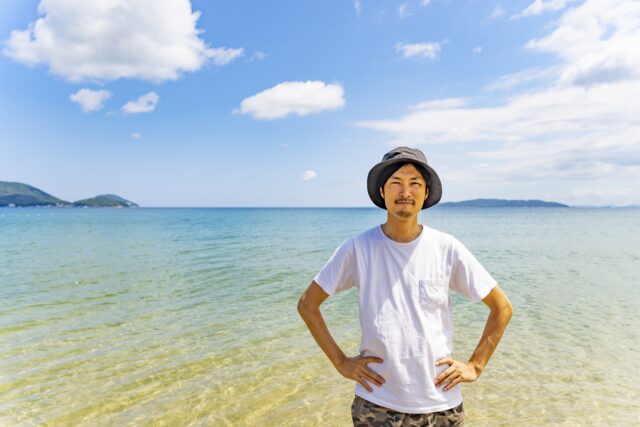 ビーチ　男性　
