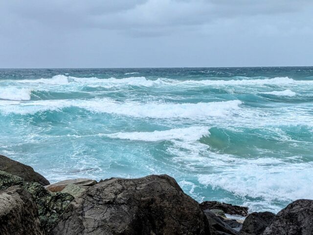 波　台風